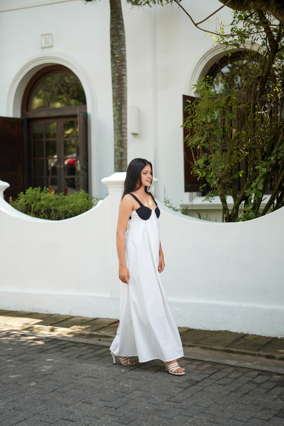 THE SANTORINI BACKLESS MAXI